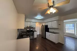 1945 Hancock Dr, Hoffman Estates, IL 60169 - Photo 7