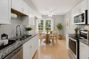 1694 Valley Forge Ct, Wheaton, IL 60189 - Photo 9