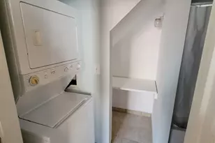 1340 W 18th Pl, Chicago, IL 60608 - Photo 11