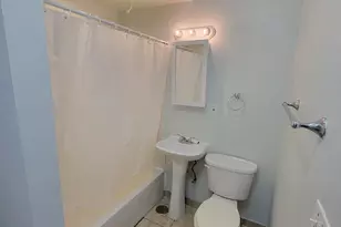 1340 W 18th Pl, Chicago, IL 60608 - Photo 9