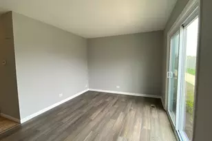 623 Robin Ct, Grayslake, IL 60030 - Photo 3