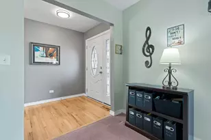 12205 Oakcrest Dr, Huntley, IL 60142 - Photo 3