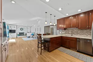 12205 Oakcrest Dr, Huntley, IL 60142 - Photo 9