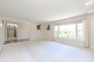 8908 E 1400 North Rd, Bloomington, IL 61705 - Photo 9