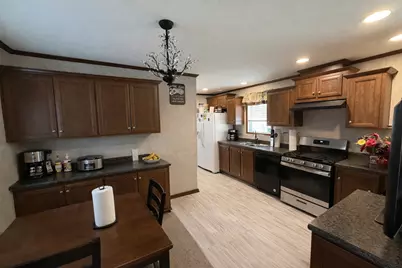 8766 Pelican Drive, Hodgkins, IL 60525 - Photo 5