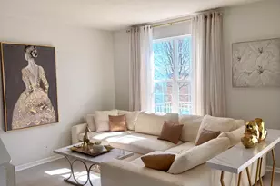 487 Town Center Blvd, Gilberts, IL 60136 - Photo 11