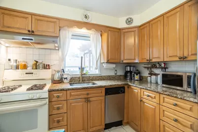 6552 N Troy Street, Chicago, IL 60645 - Photo 9