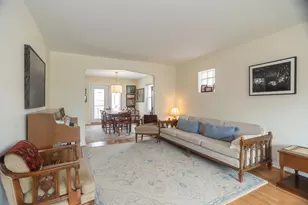 6552 N Troy St, Chicago, IL 60645 - Photo 3