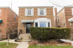 6552 N Troy St, Chicago, IL 60645 - Photo 1