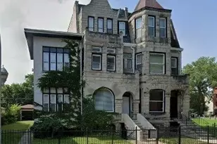 611 E 50th Pl, Chicago, IL 60615 - Photo 1