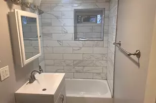 611 E 50th Pl, Chicago, IL 60615 - Photo 5