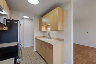 701 S Elmhurst Rd, Des Plaines, IL 60016 - Photo 5