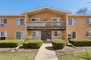 701 S Elmhurst Rd, Des Plaines, IL 60016 - Photo 1