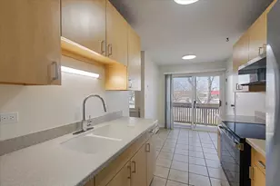 701 S Elmhurst Rd, Des Plaines, IL 60016 - Photo 7