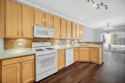 707 S Jade Lane, Round Lake, IL 60073 - Photo 9