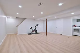 7324 N Bell Ave, Chicago, IL 60645 - Photo 25