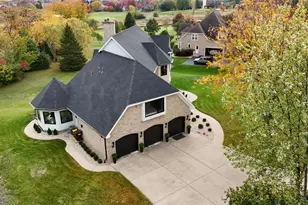 9605 S Muirfield Dr, Crystal Lake, IL 60014 - Photo 3