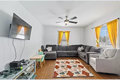 308 S 8th Street, Dekalb, IL 60115 - Photo 3