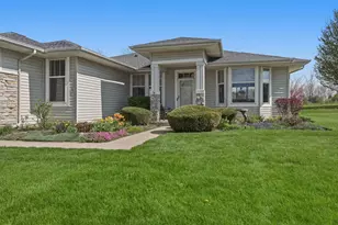 12303 W Fox Run Ct, Huntley, IL 60142 - Photo 1