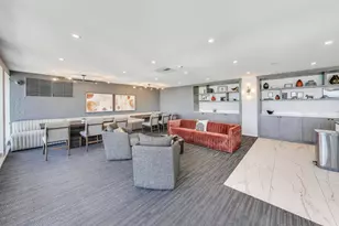 260 E Chestnut St, Chicago, IL 60611 - Photo 23