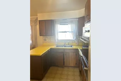 108 E Burlington Street #B, Riverside, IL 60546 - Photo 3