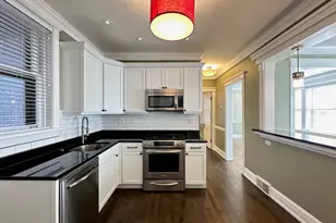 1938 W Berenice Ave, Chicago, IL 60613 - Photo 3