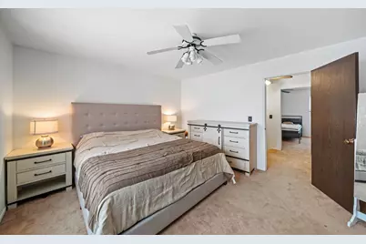 302 Linden Lane, Wheeling, IL 60090 - Photo 17