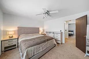 302 Linden Ln, Wheeling, IL 60090 - Photo 17