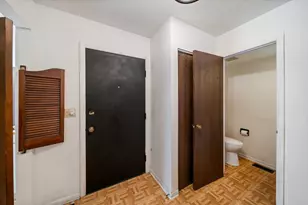 302 Linden Ln, Wheeling, IL 60090 - Photo 5