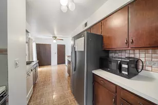 302 Linden Ln, Wheeling, IL 60090 - Photo 9