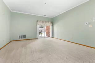 801 N McLean Blvd, Elgin, IL 60123 - Photo 5