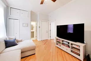 1232 W Nelson St, Chicago, IL 60657 - Photo 7