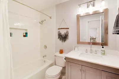 1232 W Nelson Street #B, Chicago, IL 60657 - Photo 9