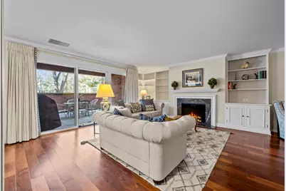 105 E Laurel Avenue #106, Lake Forest, IL 60045 - Photo 5