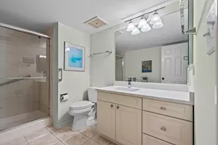 105 E Laurel Ave, Lake Forest, IL 60045 - Photo 17