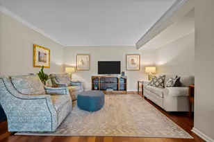 105 E Laurel Ave, Lake Forest, IL 60045 - Photo 9