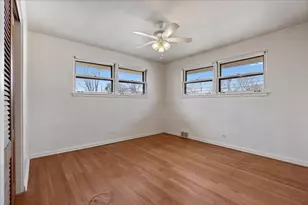 8434 Lawndale Ave, Skokie, IL 60076 - Photo 17