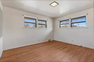 8434 Lawndale Ave, Skokie, IL 60076 - Photo 15