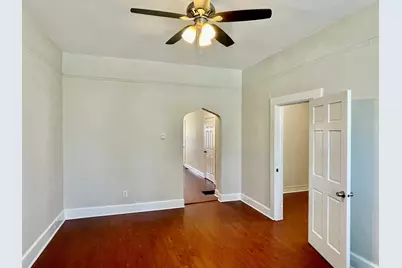 8538 S Buffalo Avenue, Chicago, IL 60617 - Photo 5