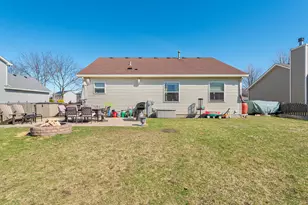 1380 Dahlgren Ln, Minooka, IL 60447 - Photo 19
