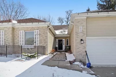 1022 Rosewood Drive, Carpentersville, IL 60110 - Photo 3