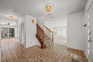 4217 N Ridge Ave, Arlington Heights, IL 60004 - Photo 5