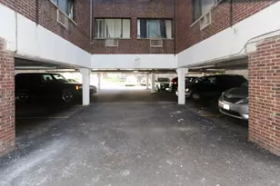 1040 W Hollywood Ave, Chicago, IL 60660 - Photo 17