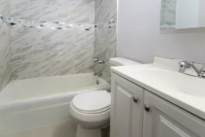 1040 W Hollywood Avenue #311, Chicago, IL 60660 - Photo 15