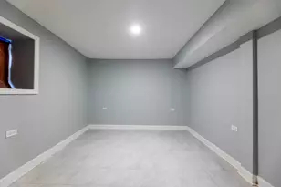 7549 S Michigan Ave, Chicago, IL 60619 - Photo 15