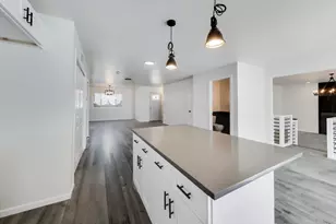 142 W 156th Pl, Harvey, IL 60426 - Photo 11