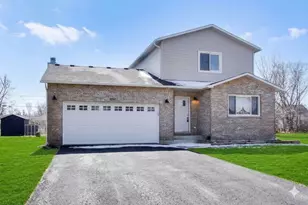 142 W 156th Pl, Harvey, IL 60426 - Photo 1