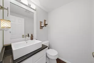 542 Cary Woods Cir, Cary, IL 60013 - Photo 11