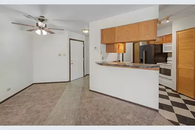 1203 Wyndham Court #105, Palatine, IL 60074 - Photo 5