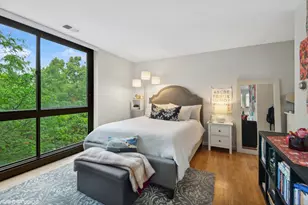 2201 N Cleveland Ave, Chicago, IL 60614 - Photo 9